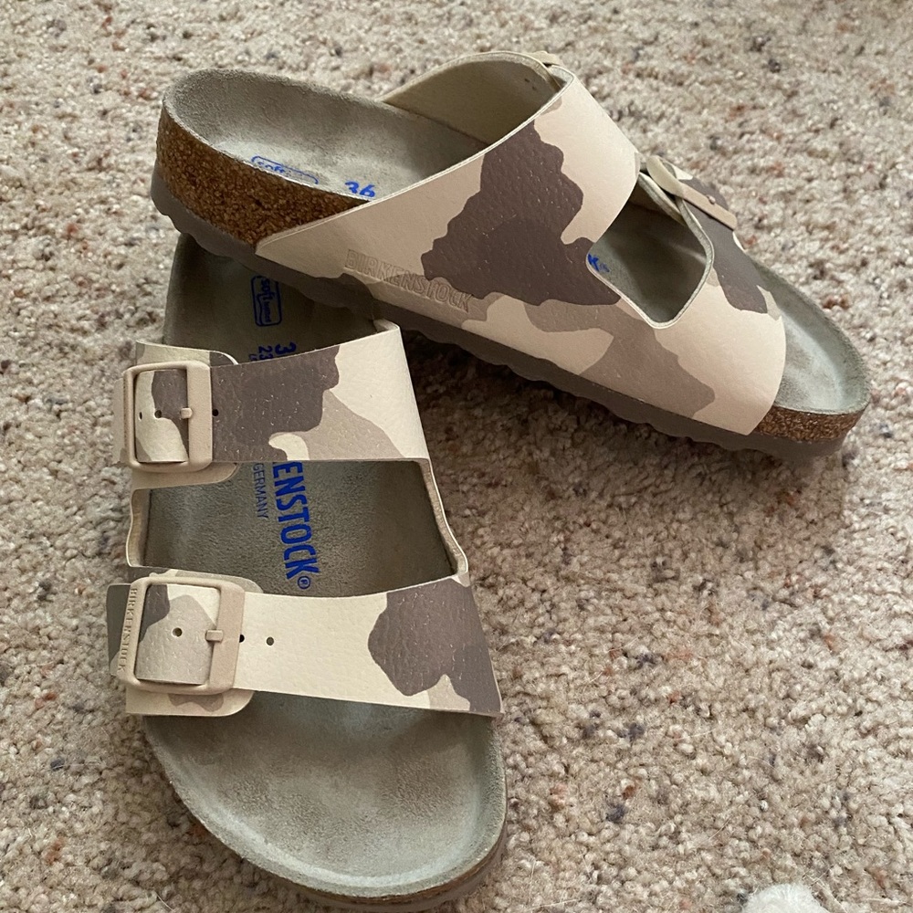 Birkenstock Arizona Camo! 36 reg fit